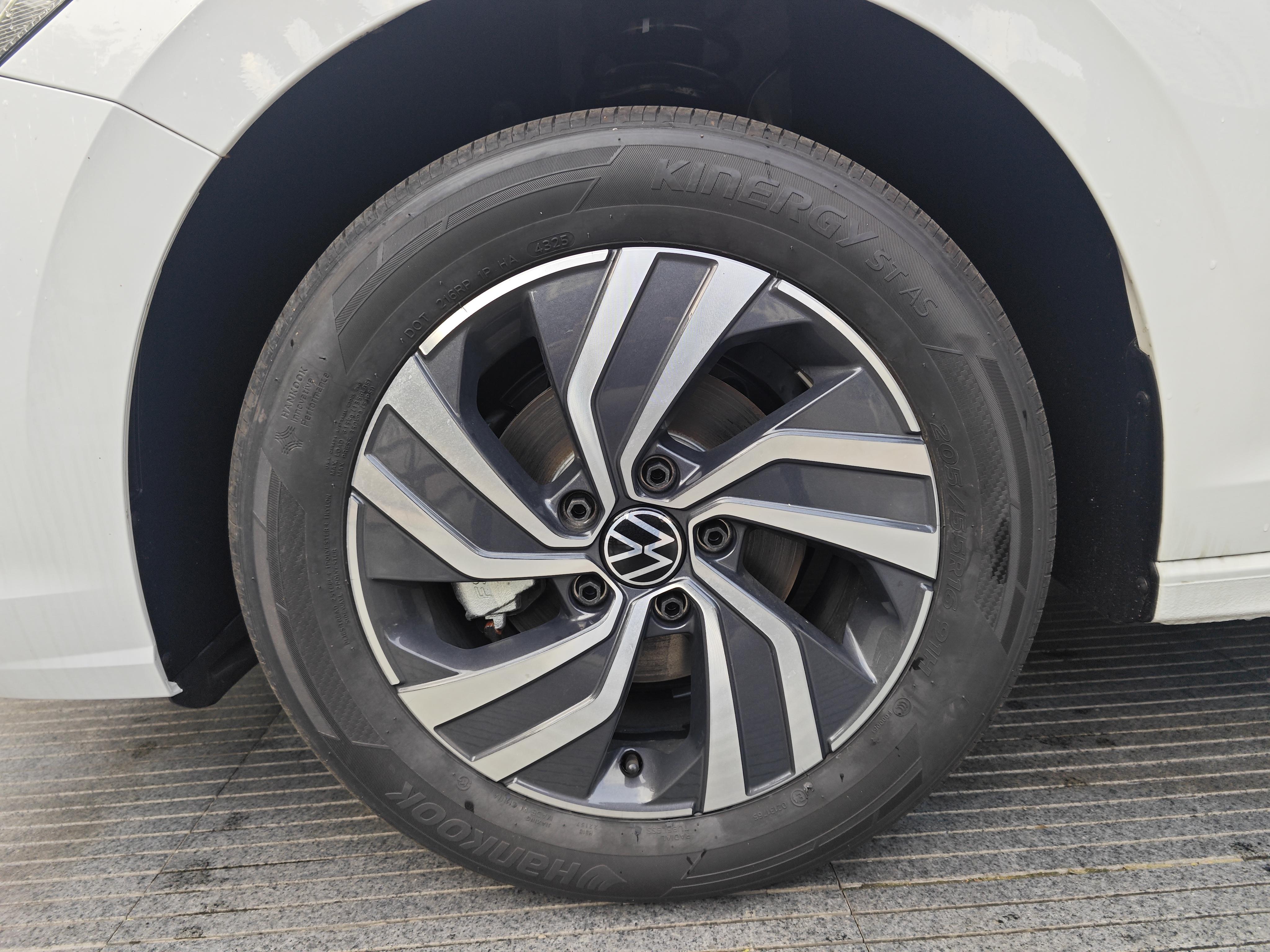 Volkswagen Bora 2025 thumb 5