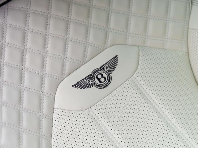 Bentley PHEV 2021 thumb 3