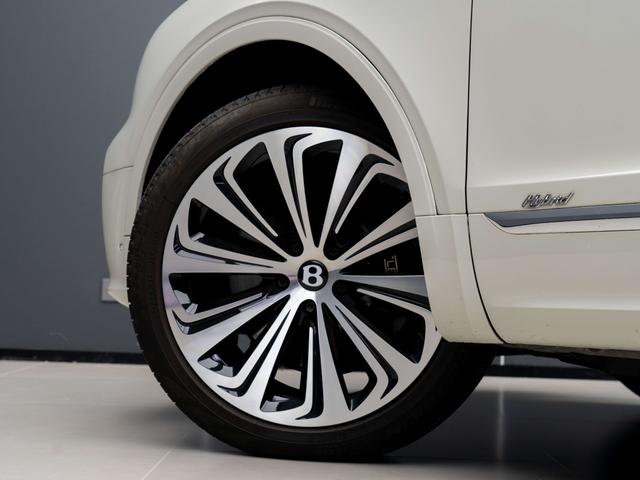 Bentley PHEV 2021 thumb 7