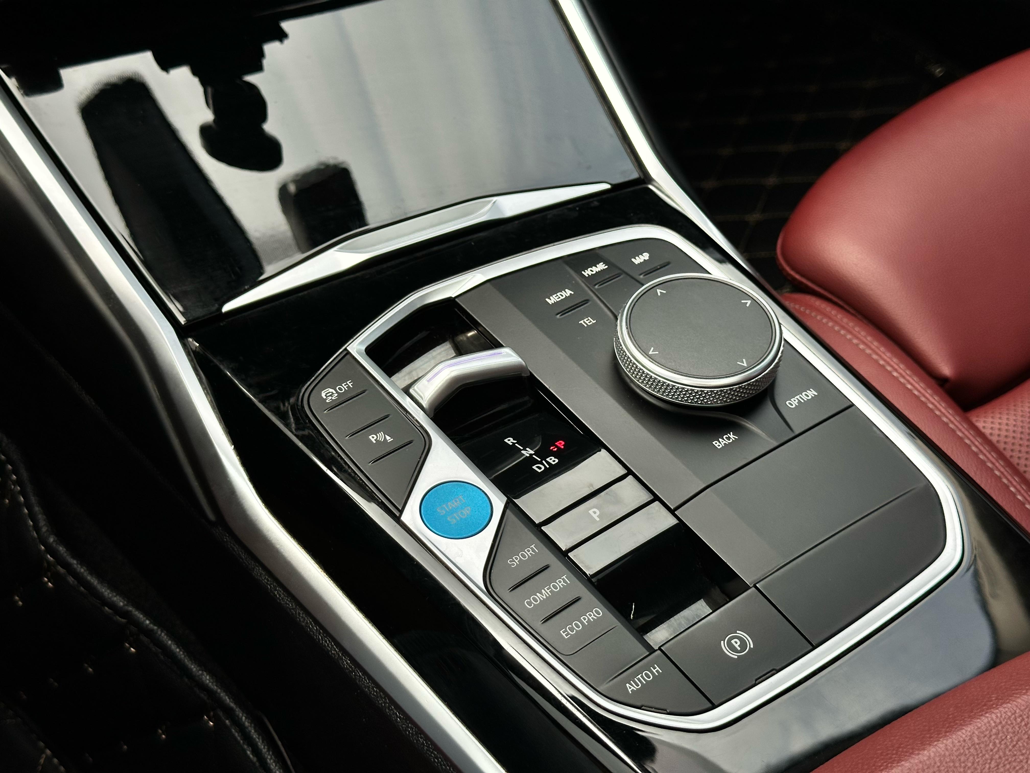 BMW i3 2023 thumb 12