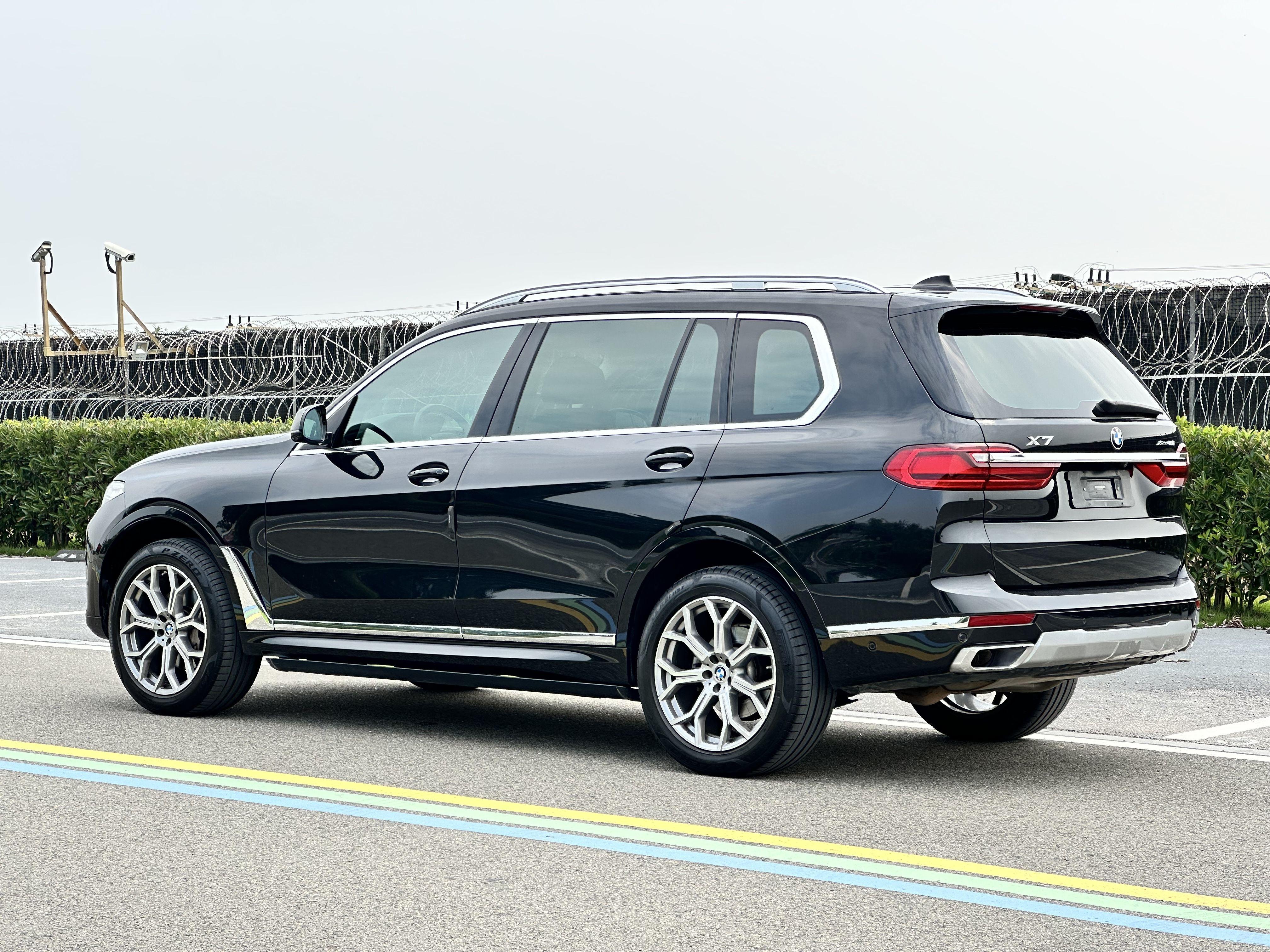 BMW X7 2022 thumb 3