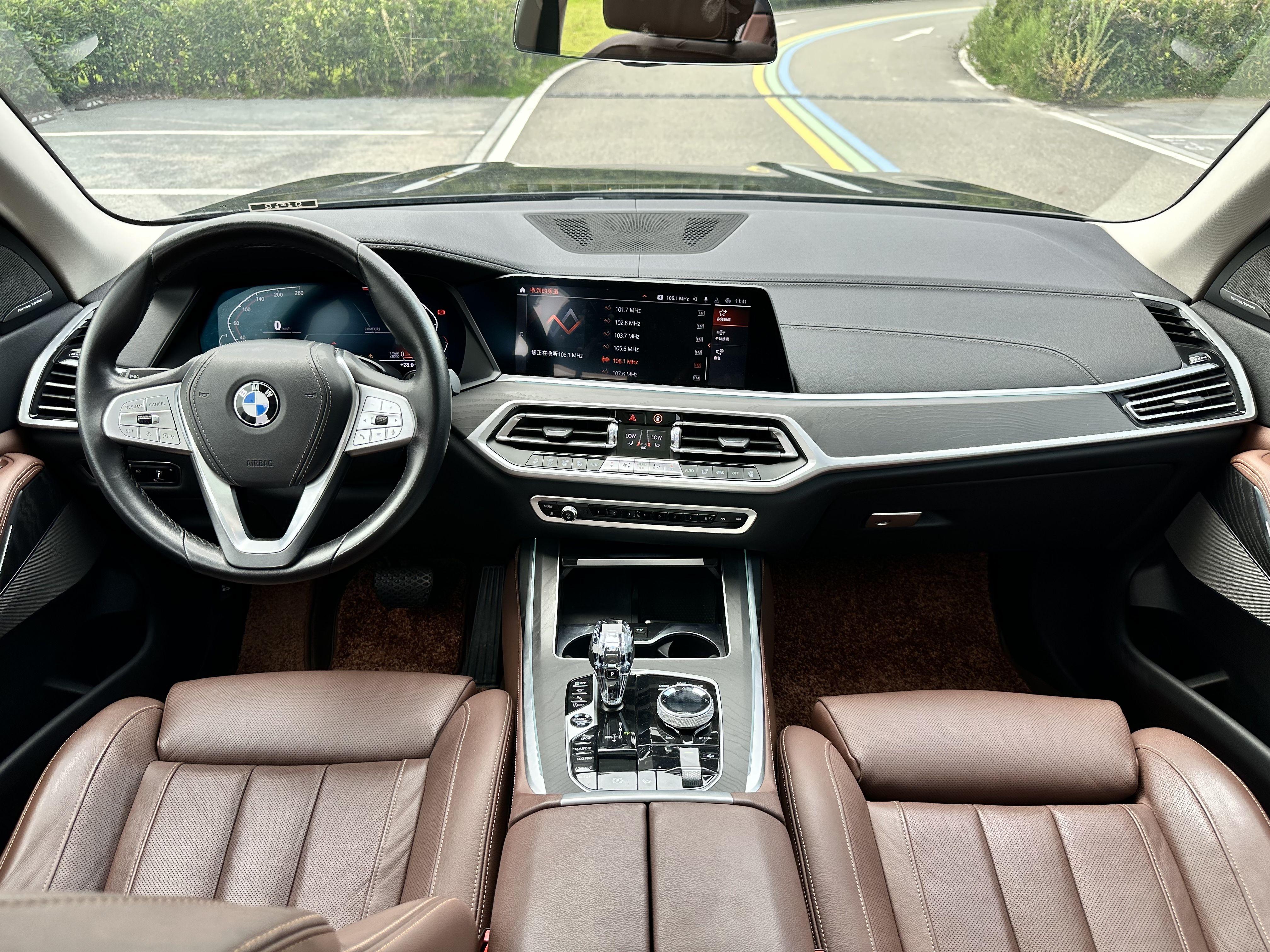 BMW X7 2022 thumb 10