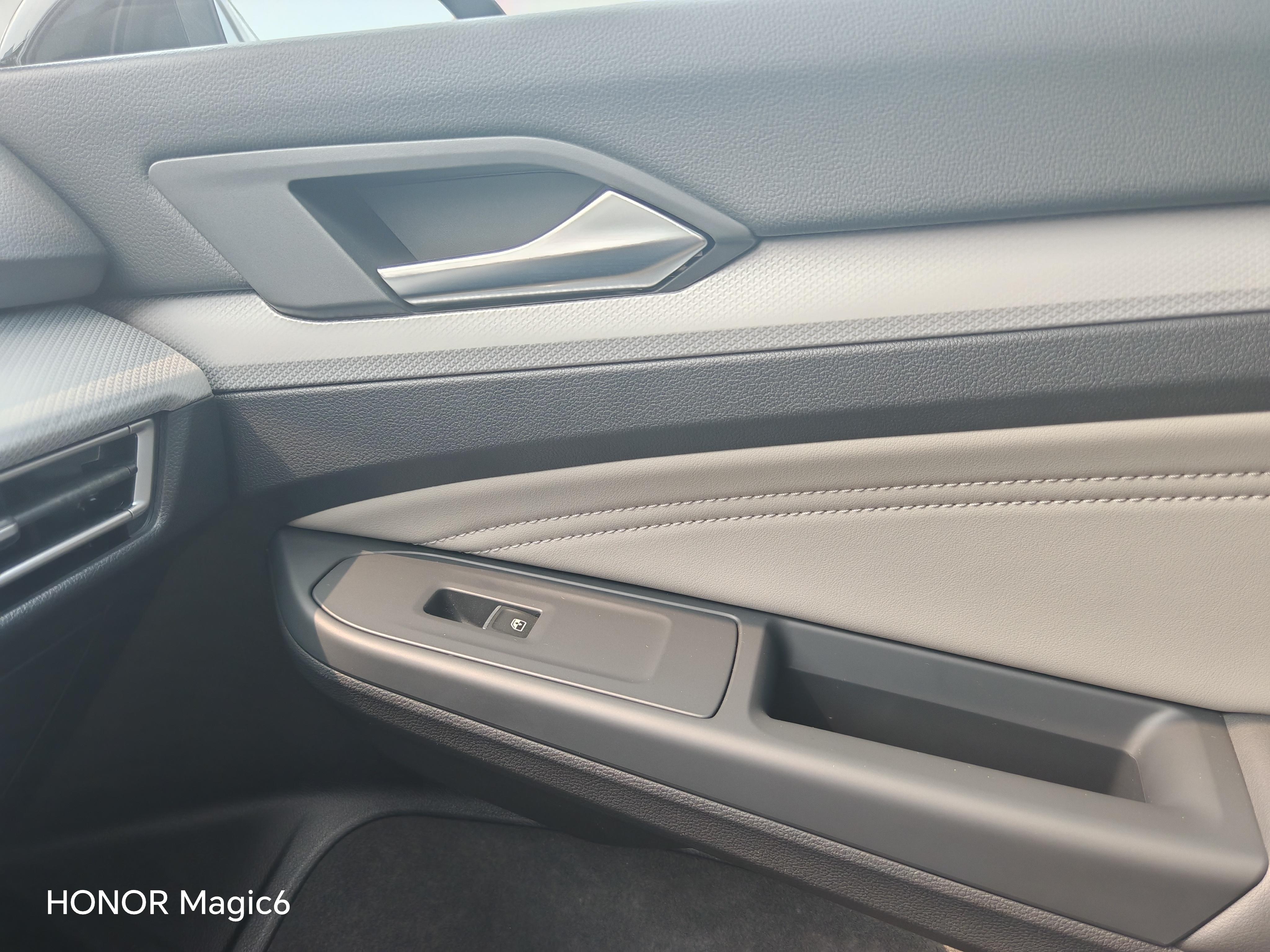 Volkswagen Golf Sportsvan 2021 thumb 10