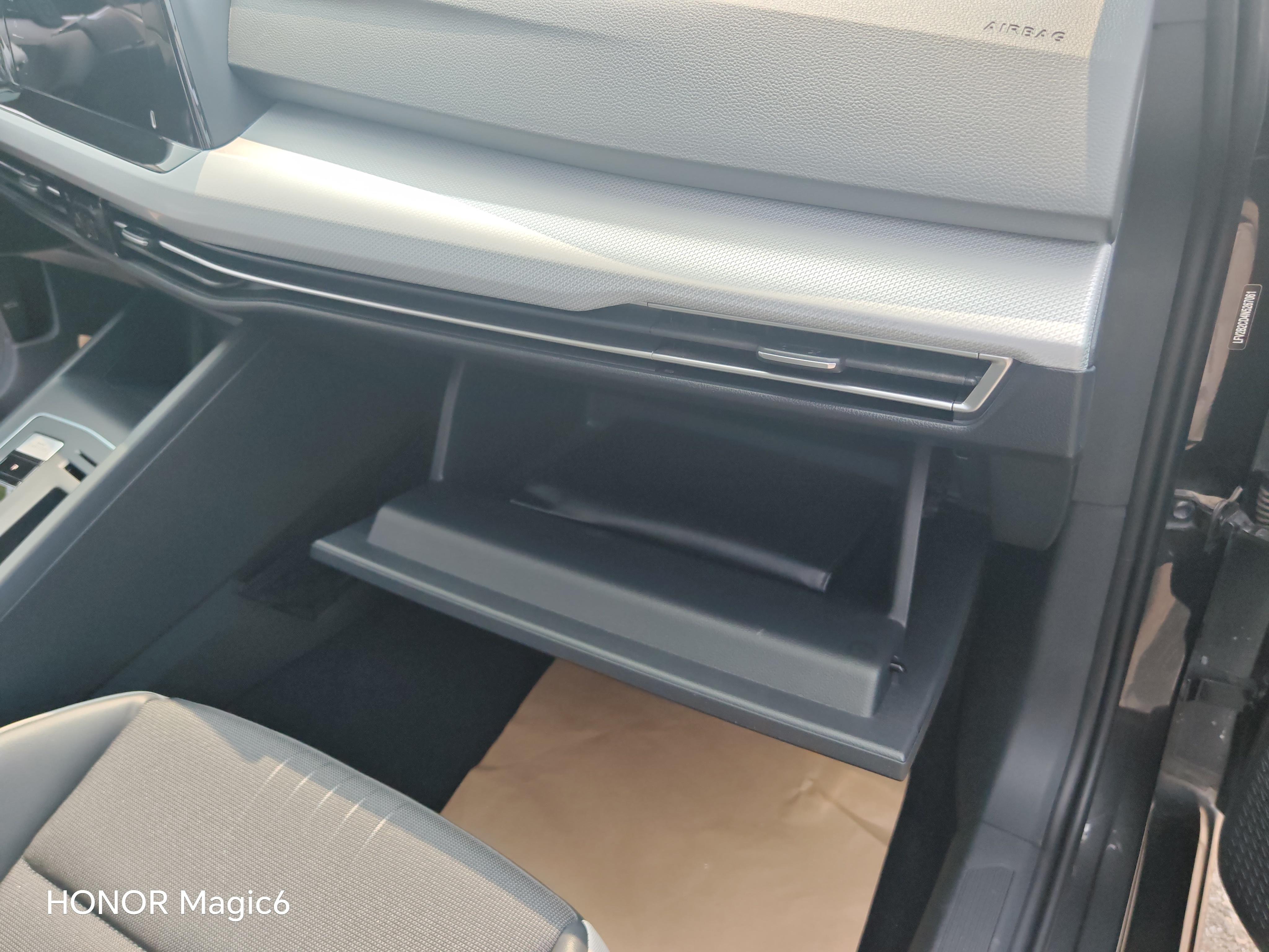 Volkswagen Golf Sportsvan 2021 thumb 11