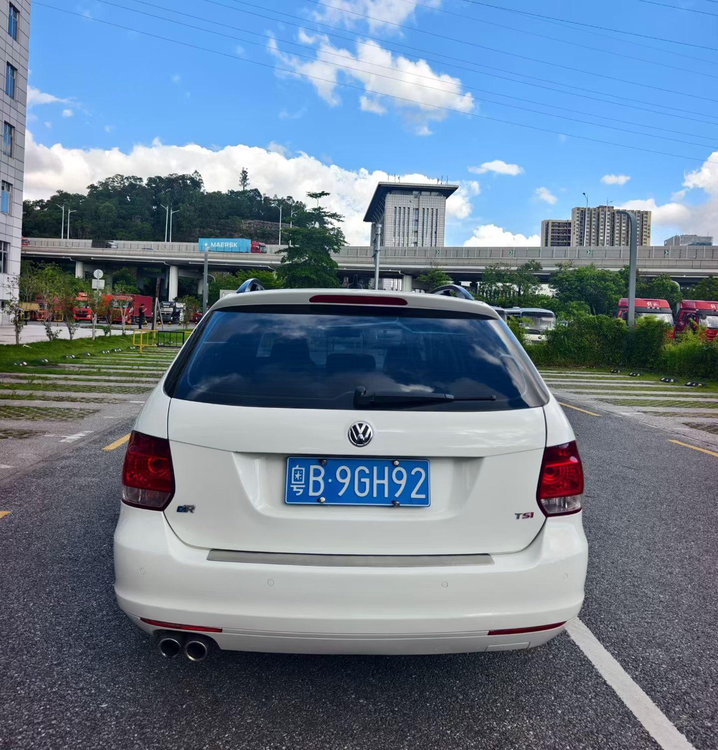 Volkswagen Golf 2011 thumb 2