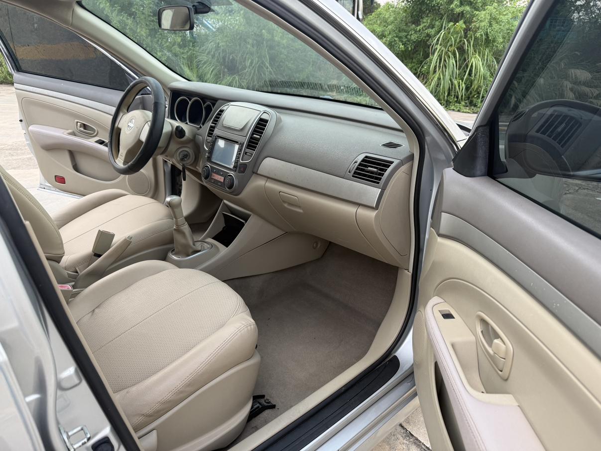 Nissan Sylphy 2012 thumb 5