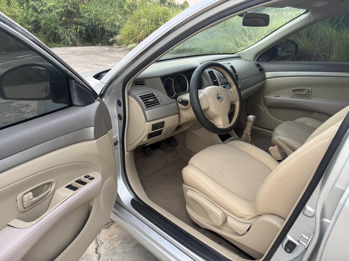 Nissan Sylphy 2012 thumb 7