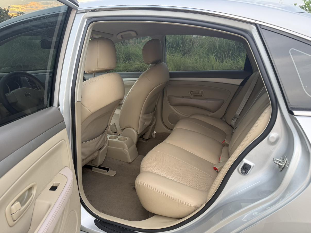 Nissan Sylphy 2012 thumb 8