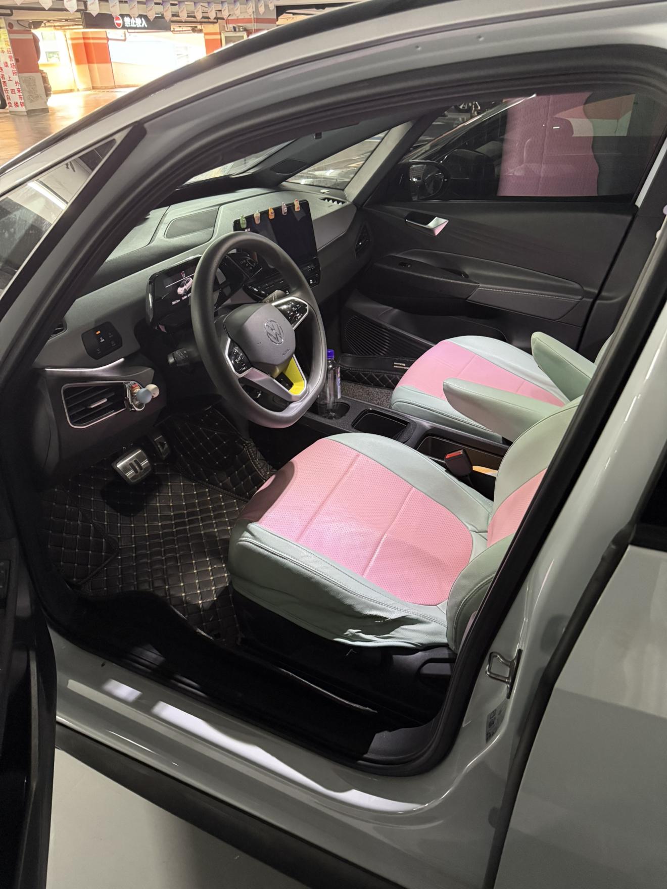 Volkswagen ID.3 2023 thumb 5