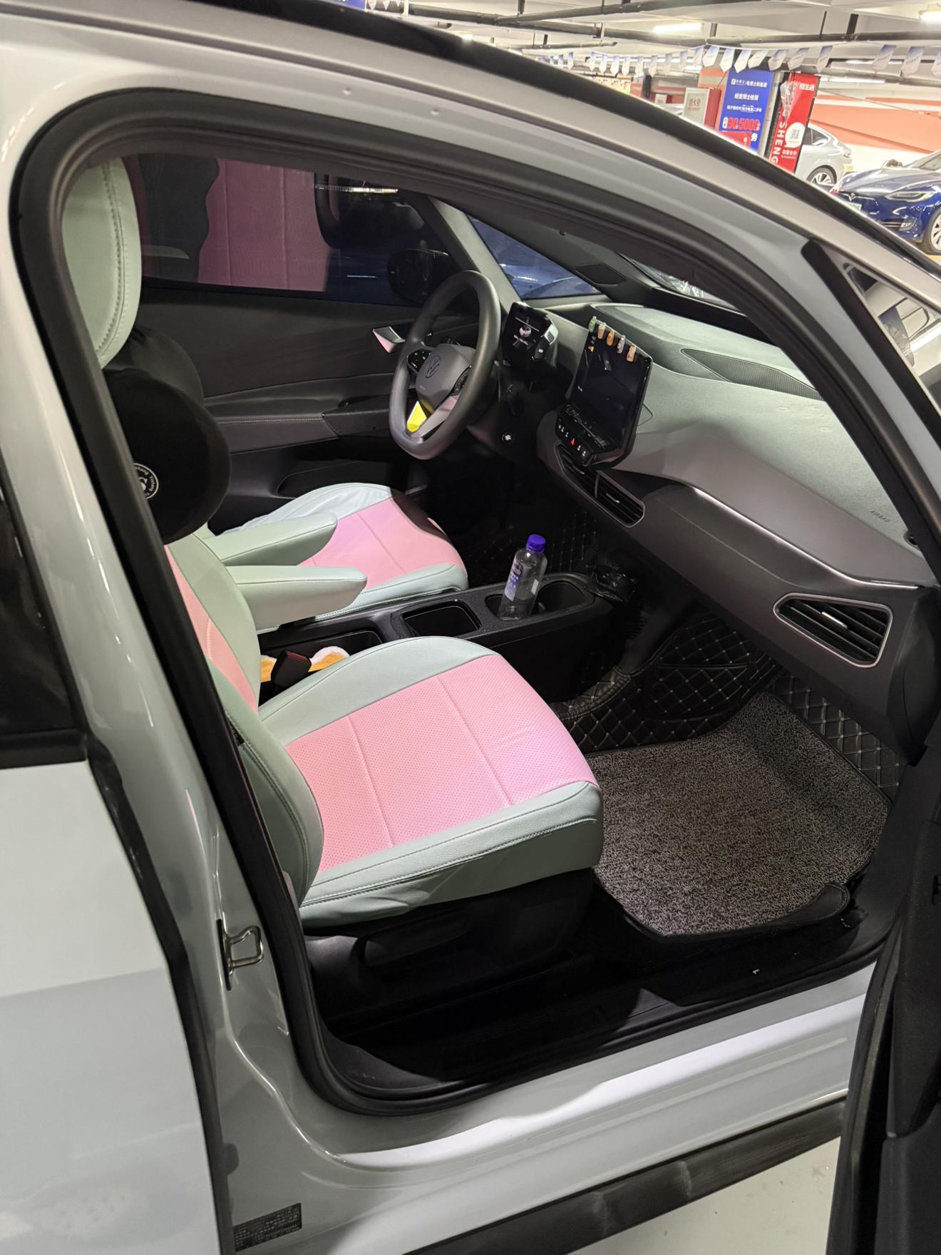 Volkswagen ID.3 2023 thumb 10