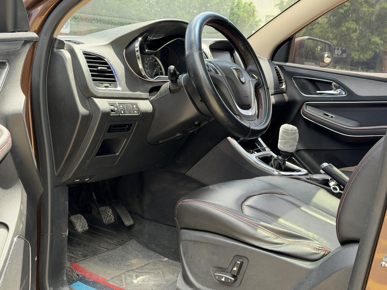Baojun 560 2016 thumb 6