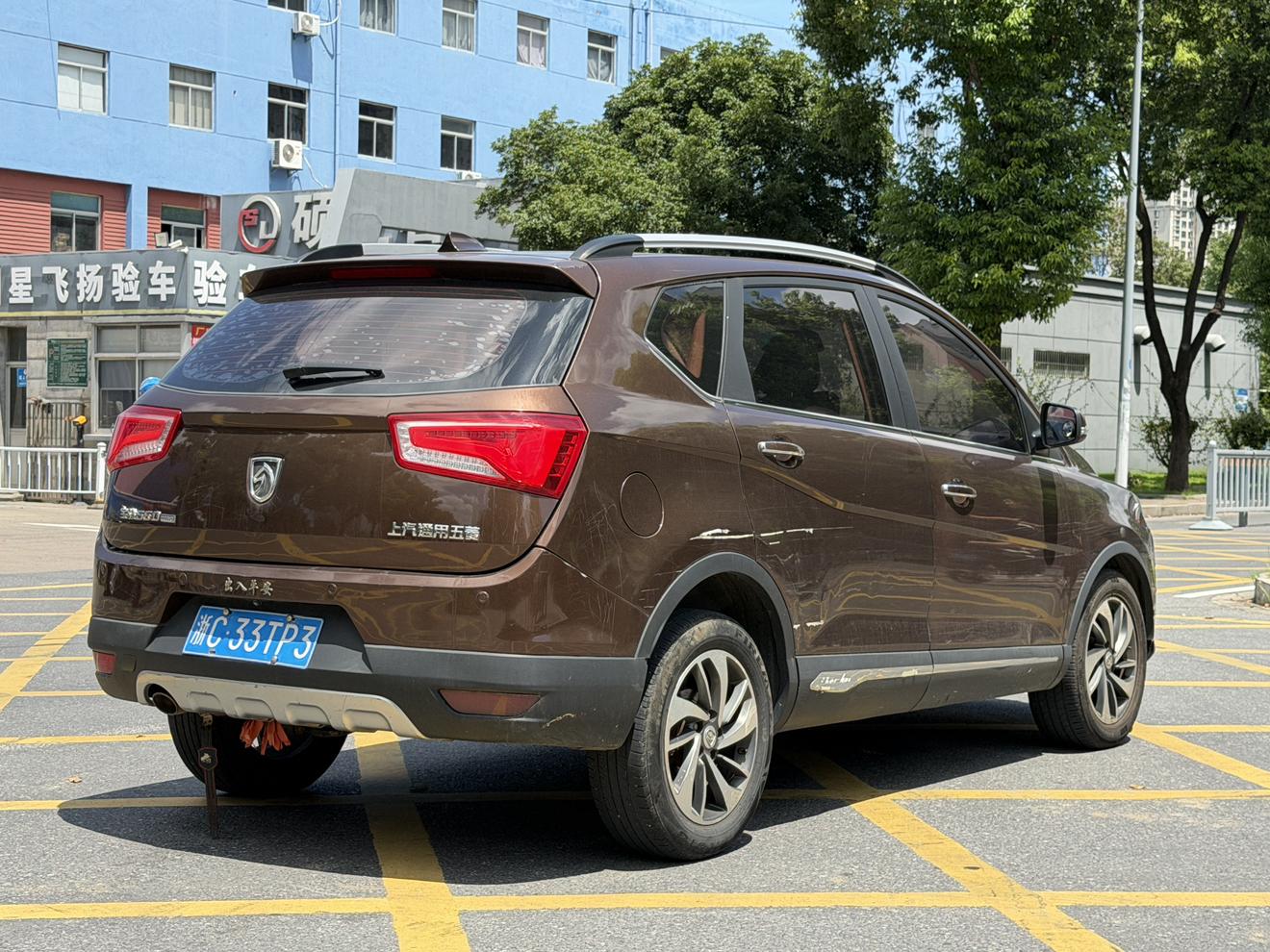 Baojun 560 2016 thumb 12