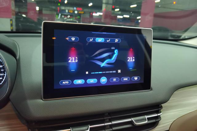 Hongqi E-QM5 2023 thumb 7