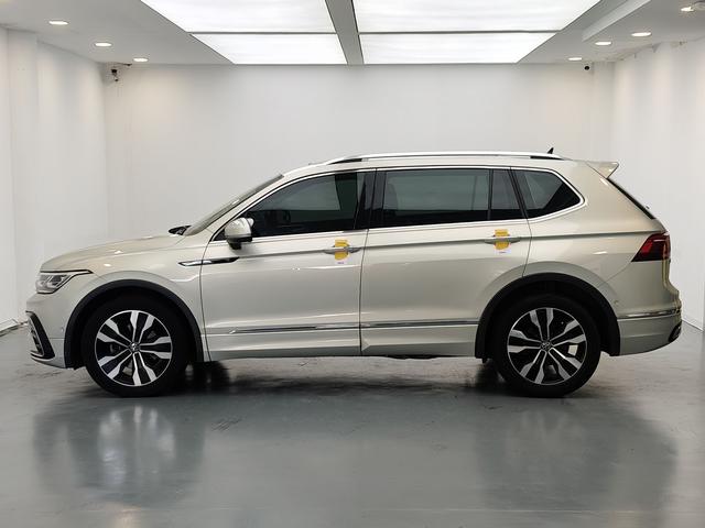 Volkswagen Tiguan 2022 thumb 2