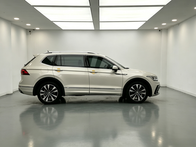 Volkswagen Tiguan 2022 thumb 6