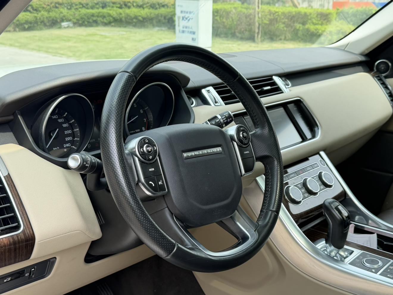 Land Rover Range Rover Sport 2014 thumb 5