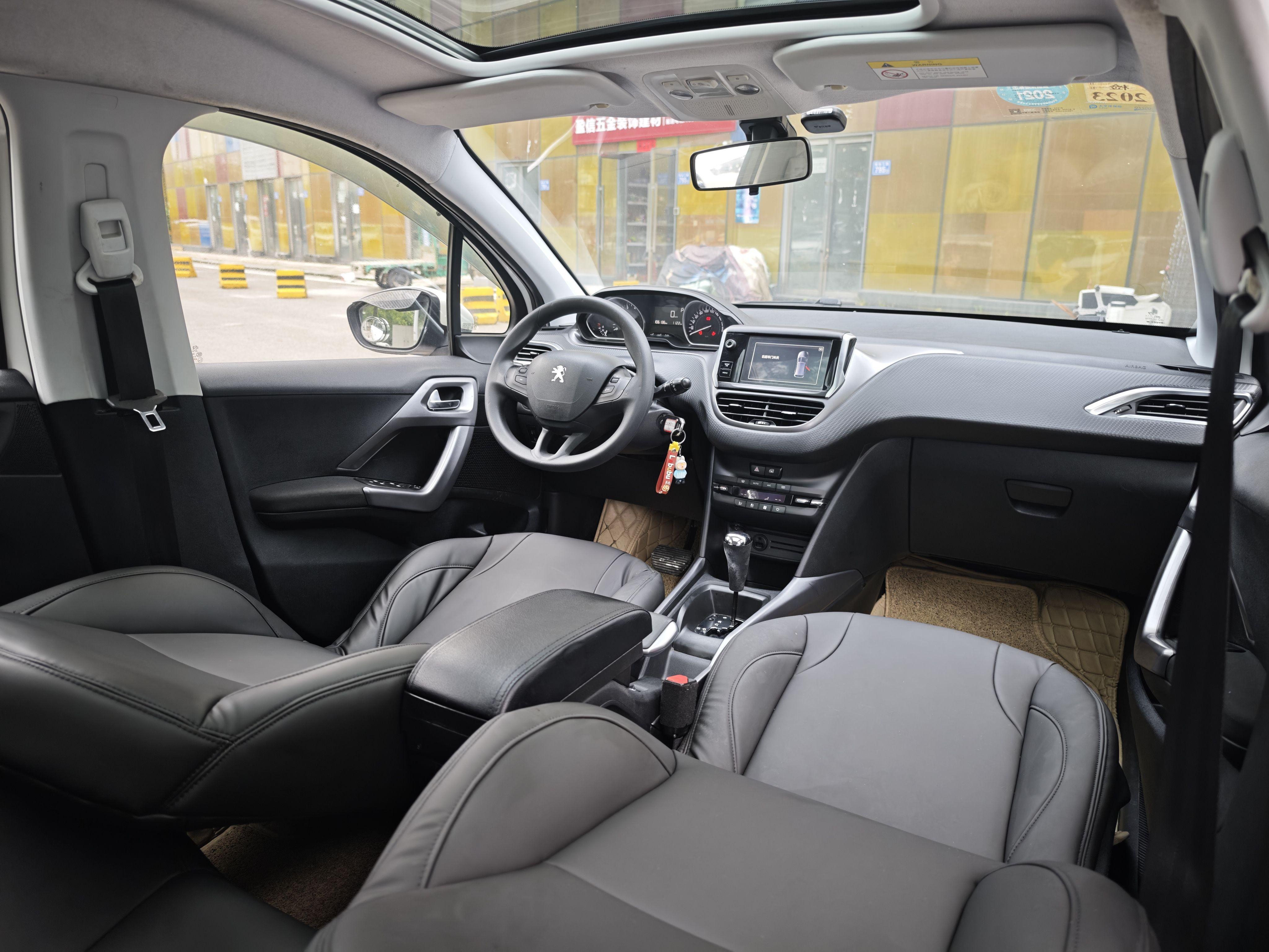 Peugeot 2008 2014 thumb 8