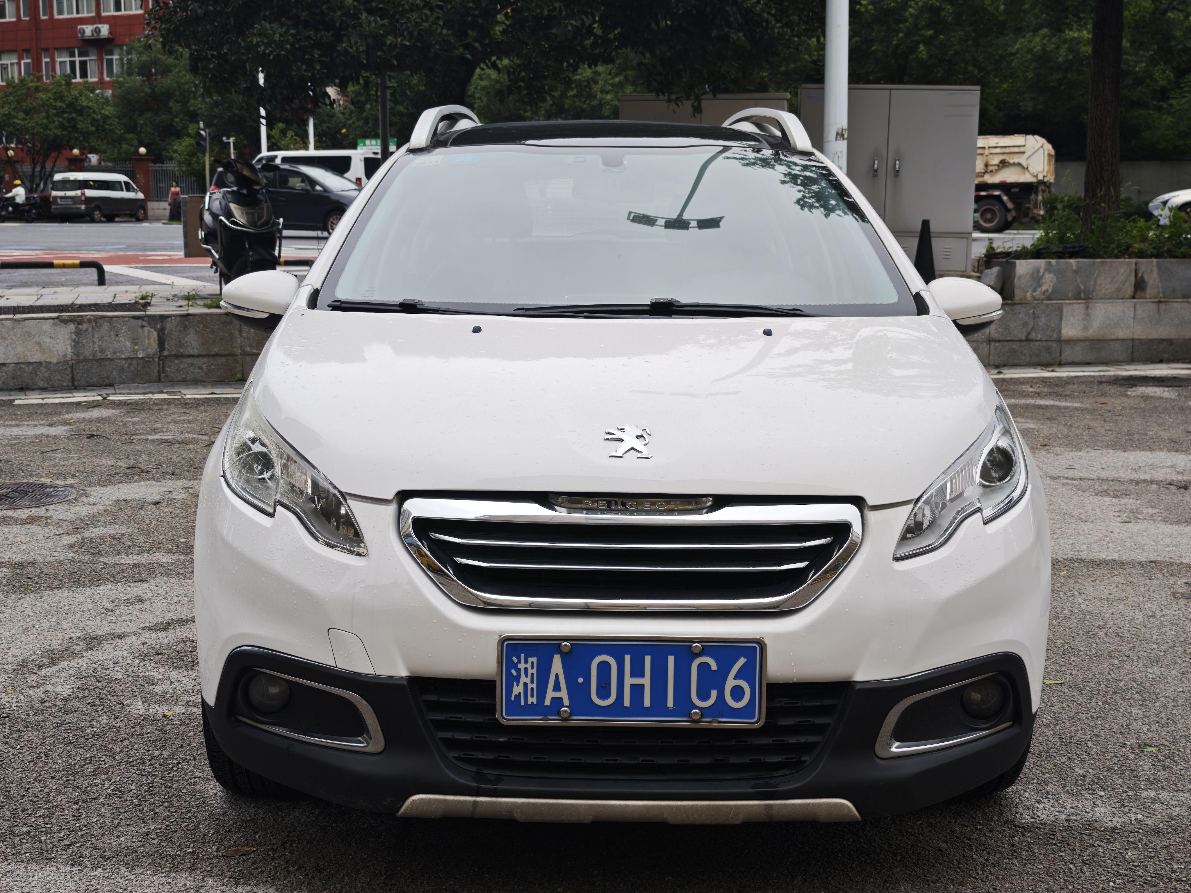 Peugeot 2008 2014 thumb 10