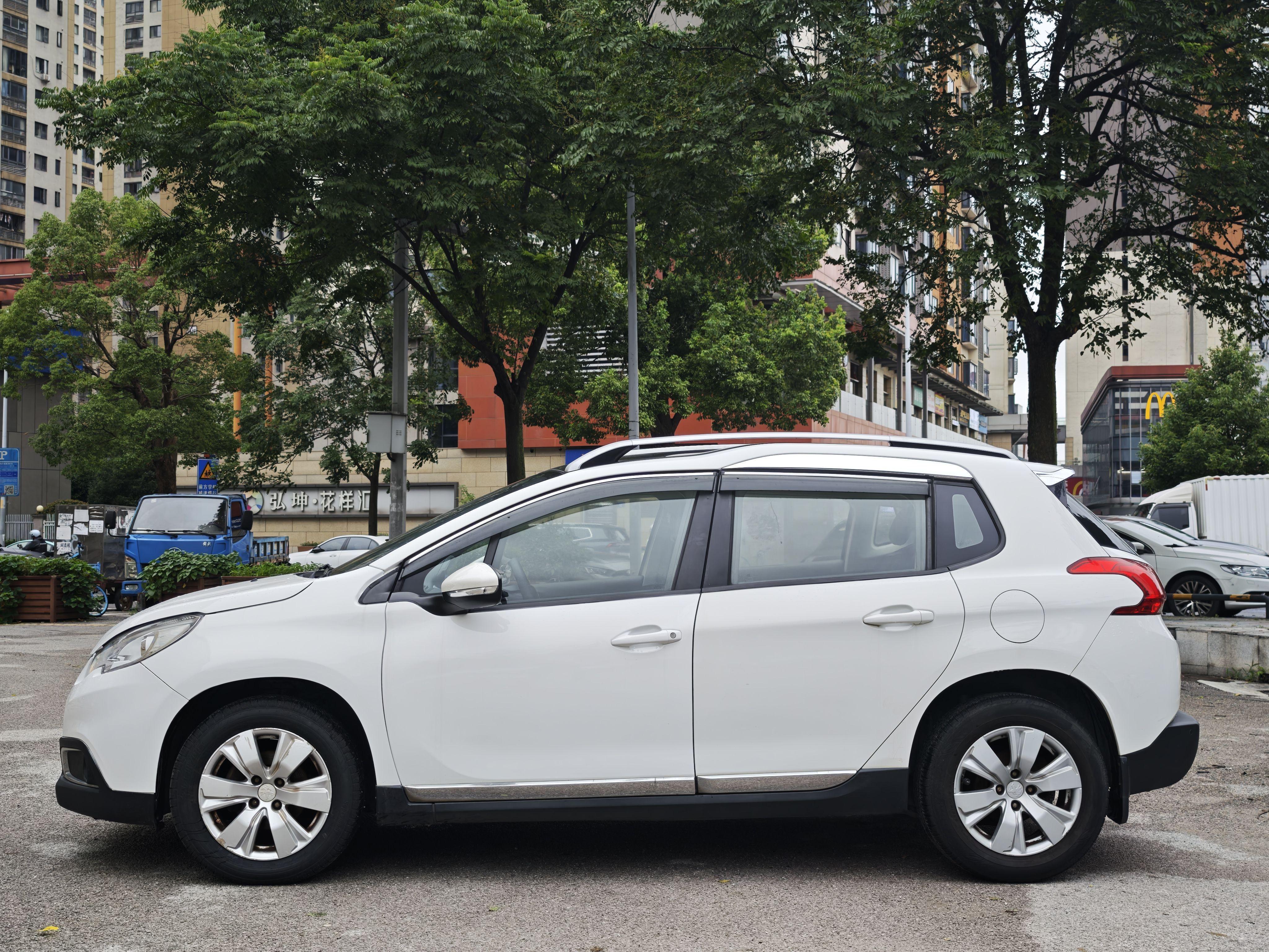 Peugeot 2008 2014 thumb 12