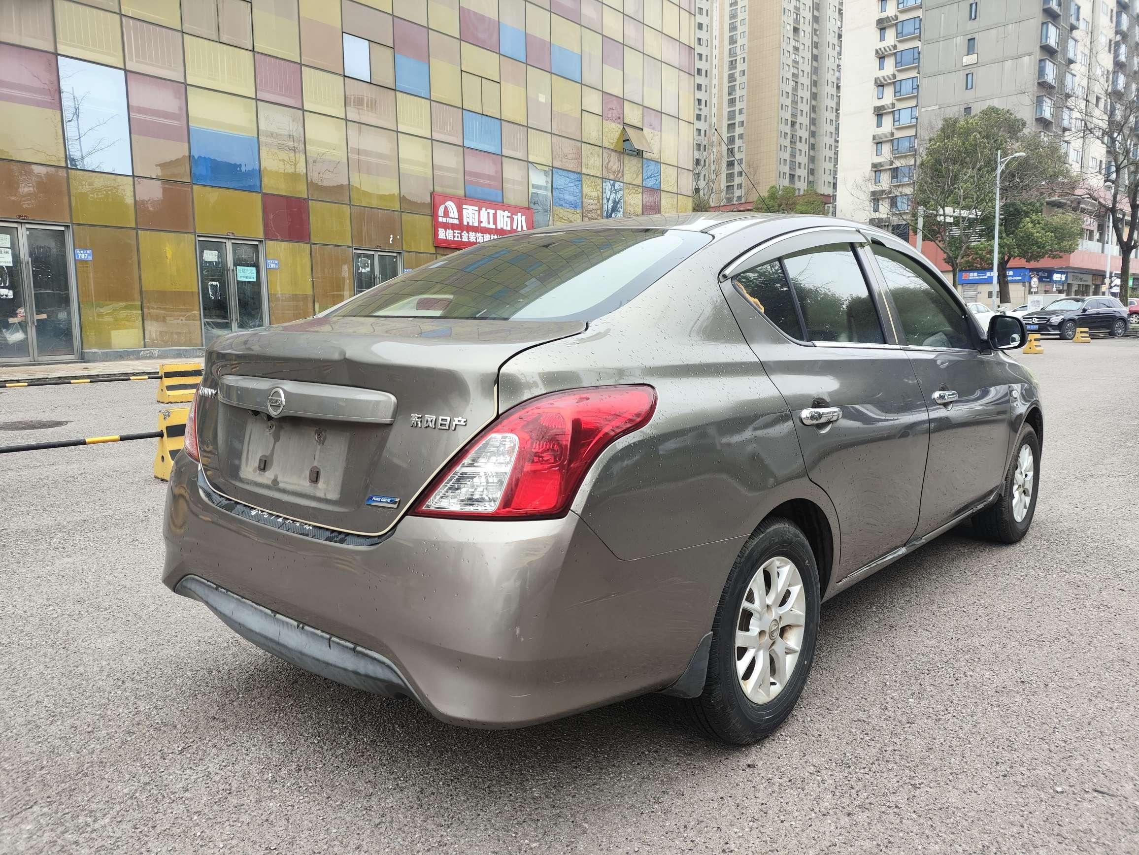Nissan Sunny 2014 thumb 5