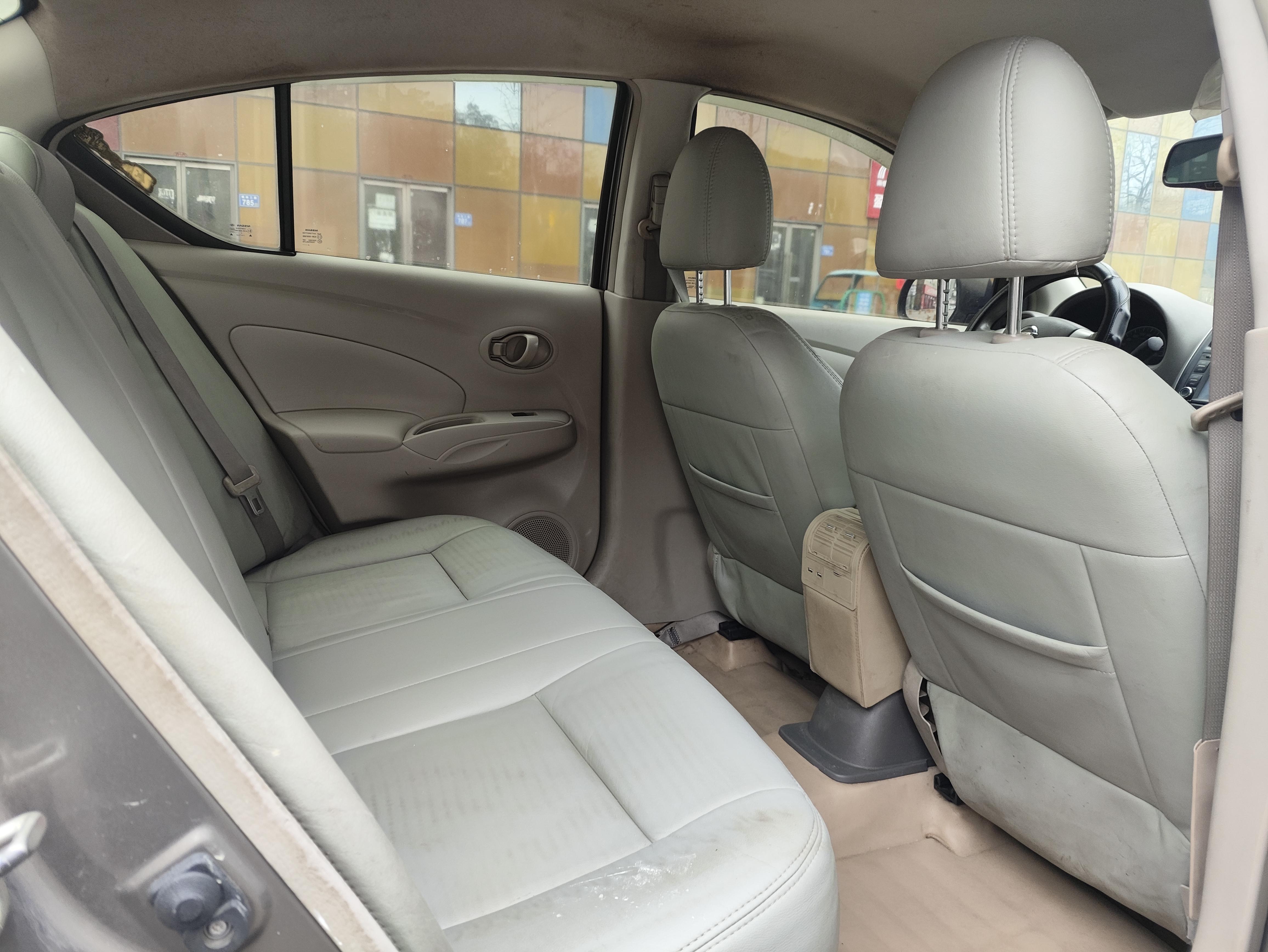 Nissan Sunny 2014 thumb 9