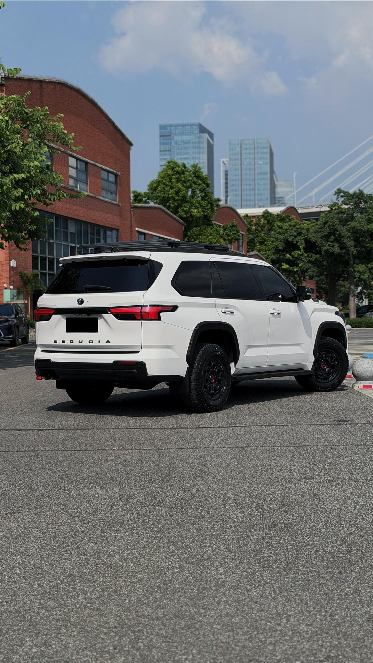Toyota Highlander 2023 thumb 3