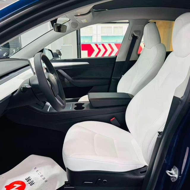 Tesla Model Y 2022 thumb 7