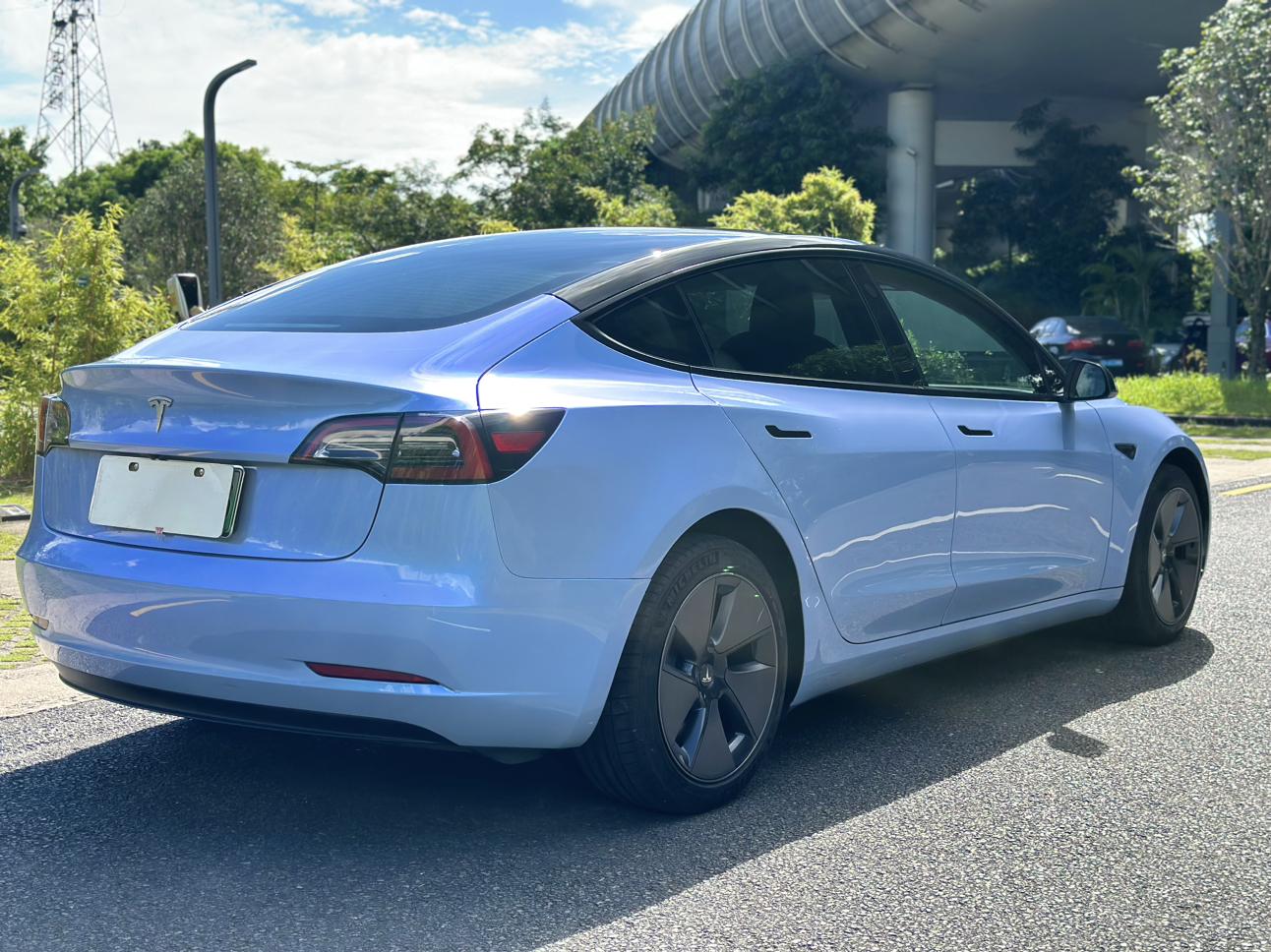 Tesla Model 3 2022 thumb 5