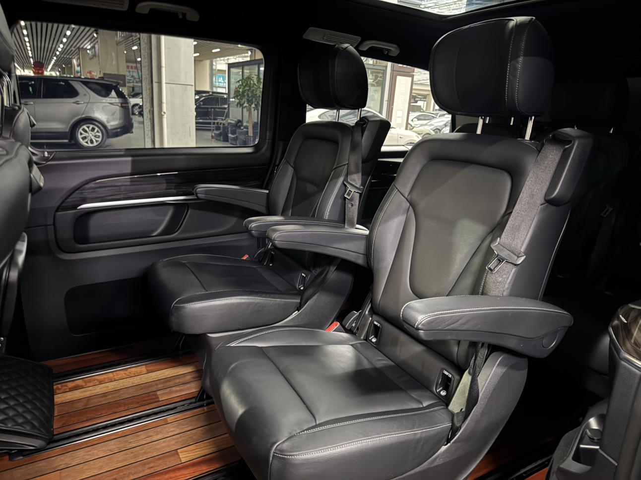 Mercedes-Benz V-Класс 2018 thumb 4