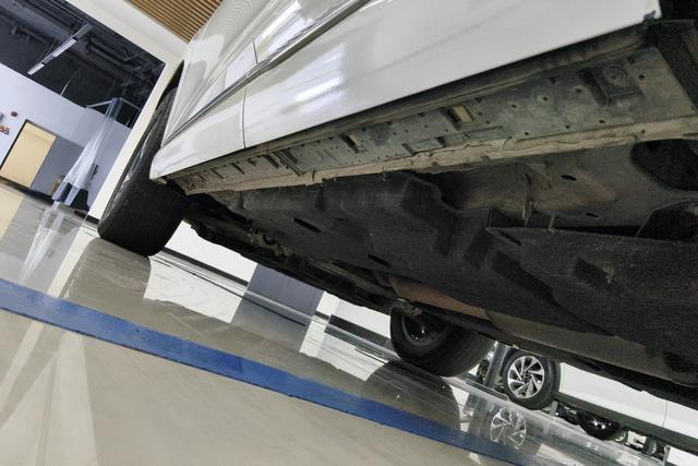 Hongqi HS3 2023 thumb 4