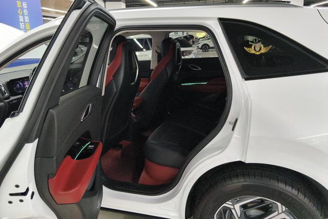 Hongqi HS3 2023 thumb 12