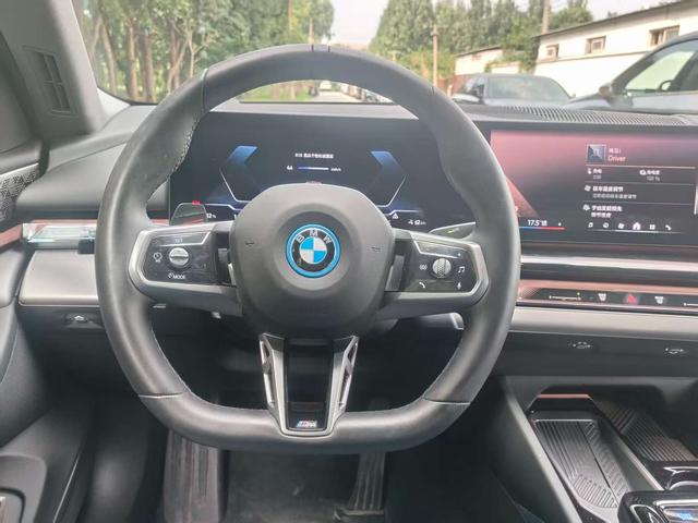 BMW i5 2025 thumb 11
