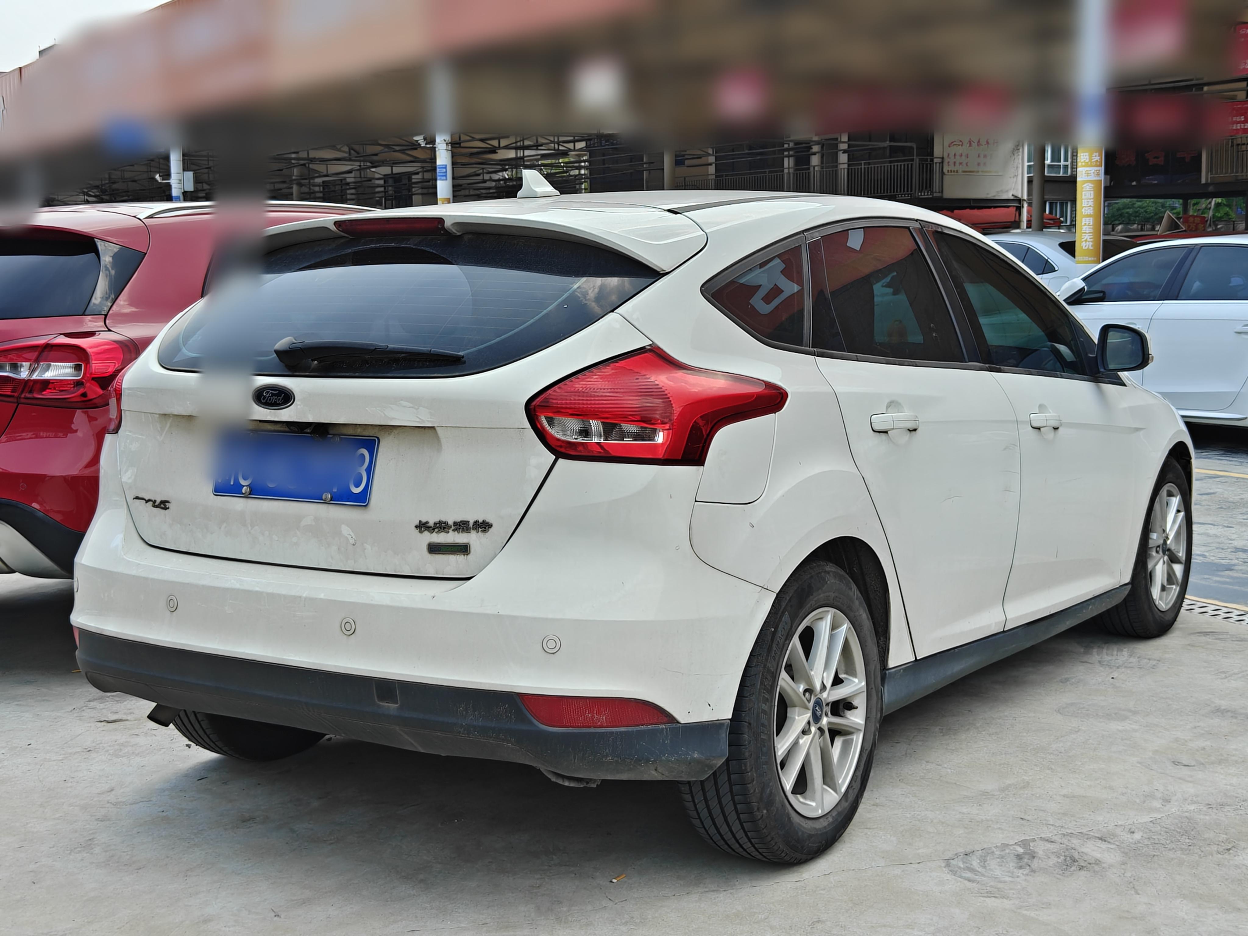 Ford Focus ST 2018 thumb 3