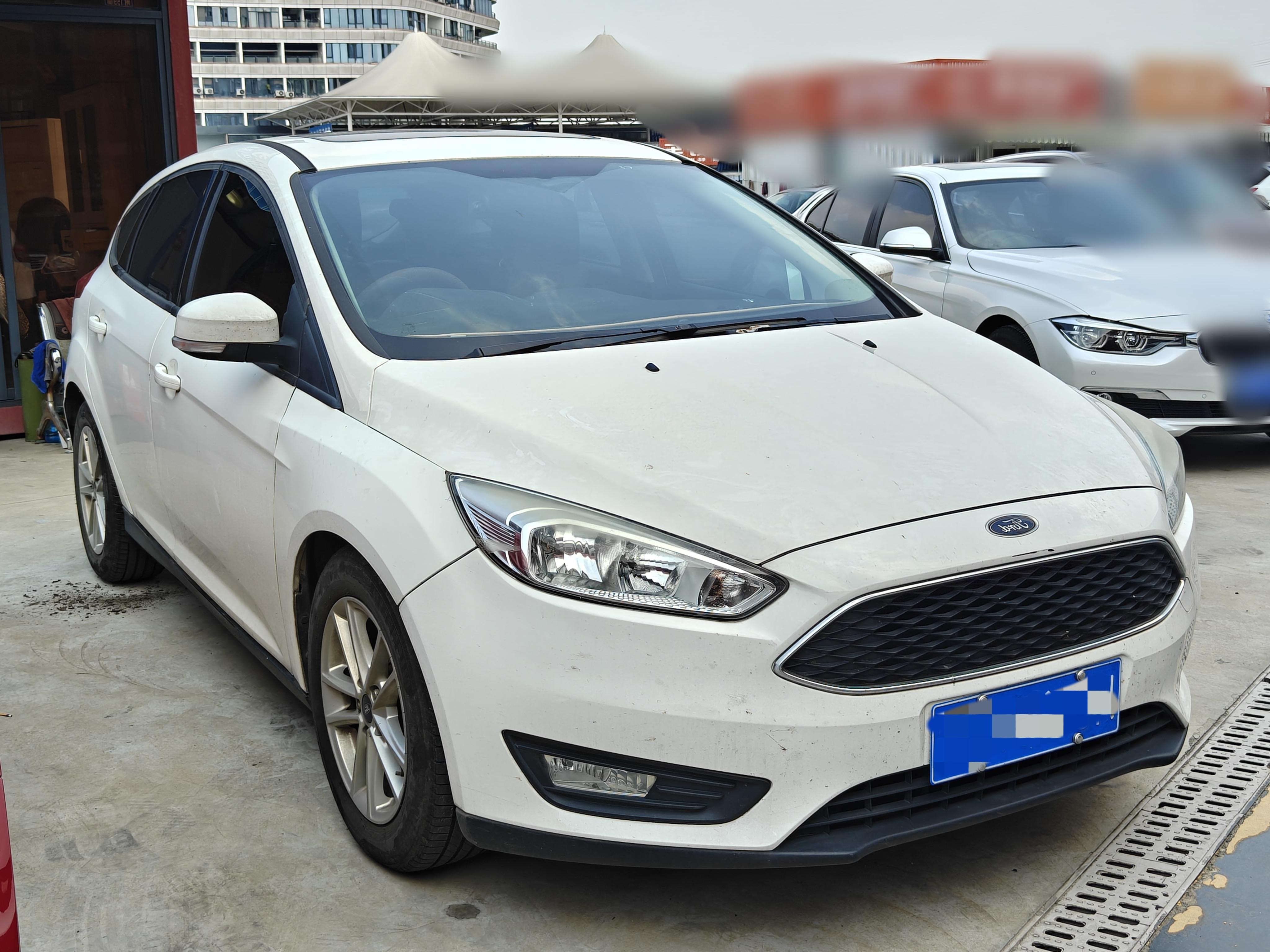 Ford Focus ST 2018 thumb 10