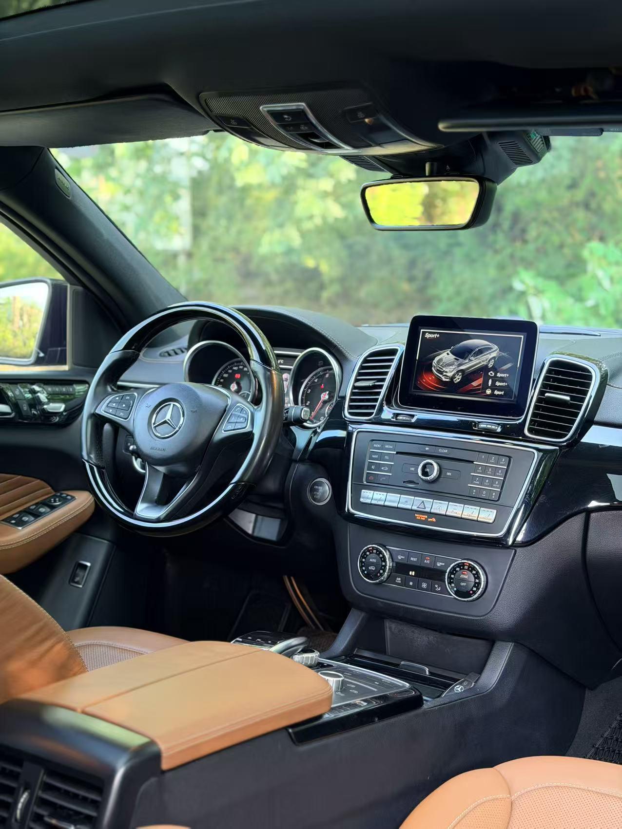 Mercedes-Benz GLE 2017 thumb 11