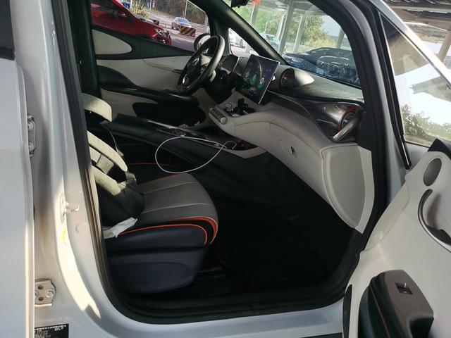 BYD Dolphin 2021 thumb 9