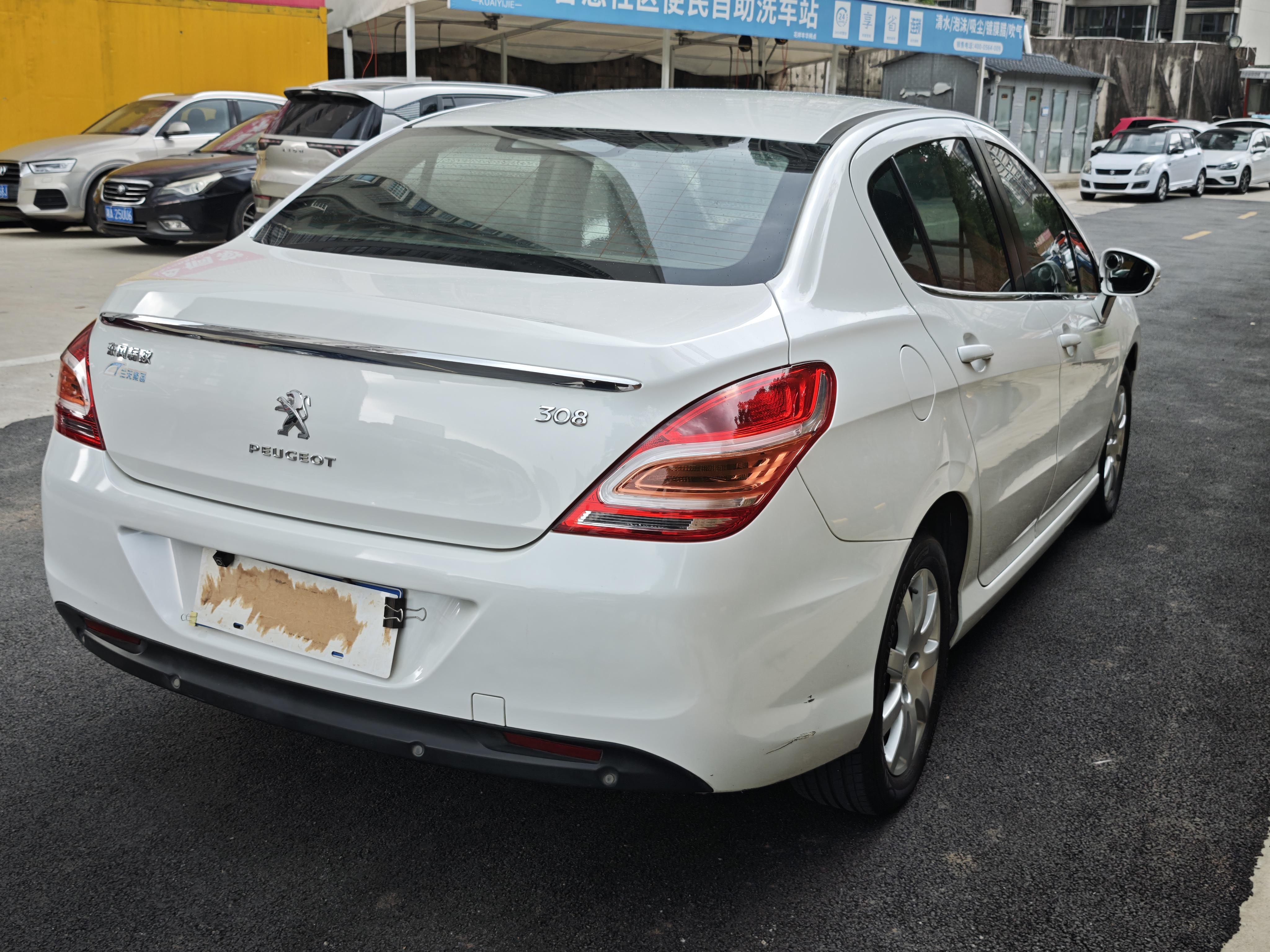 Peugeot 308 2014 thumb 4