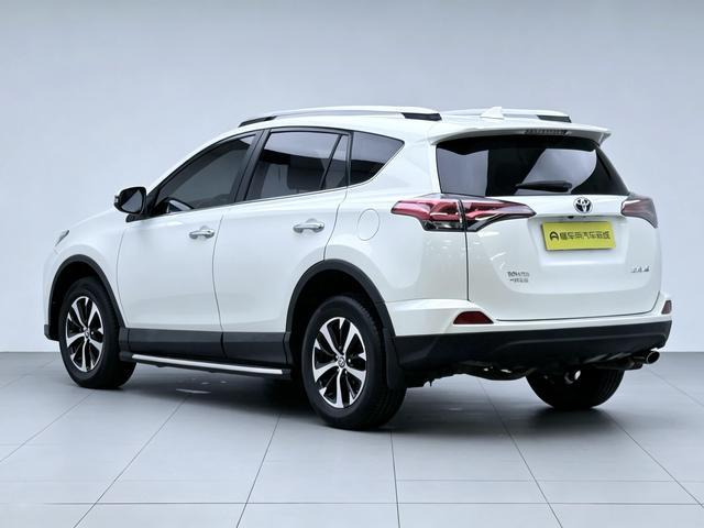 Toyota RAV4 2016 thumb 3