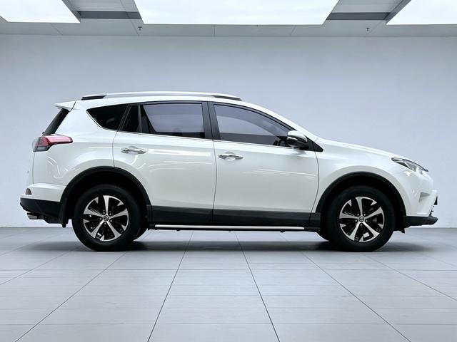 Toyota RAV4 2016 thumb 6