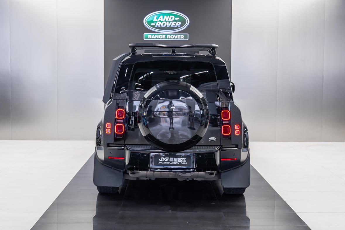 Land Rover Defender 2023 thumb 4
