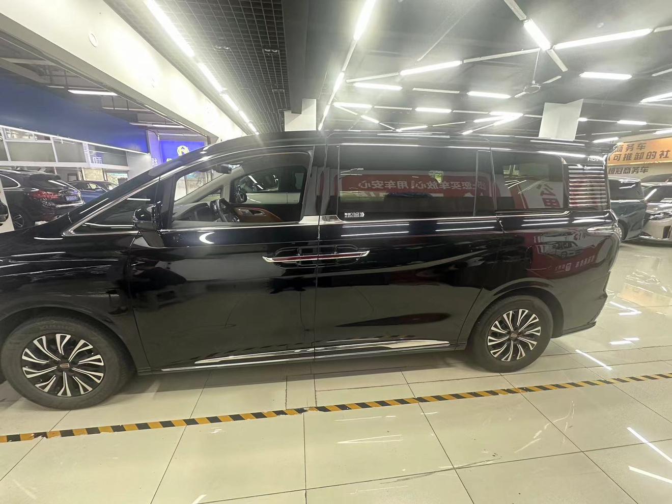 Hongqi HQ9 PHEV 2024 thumb 10
