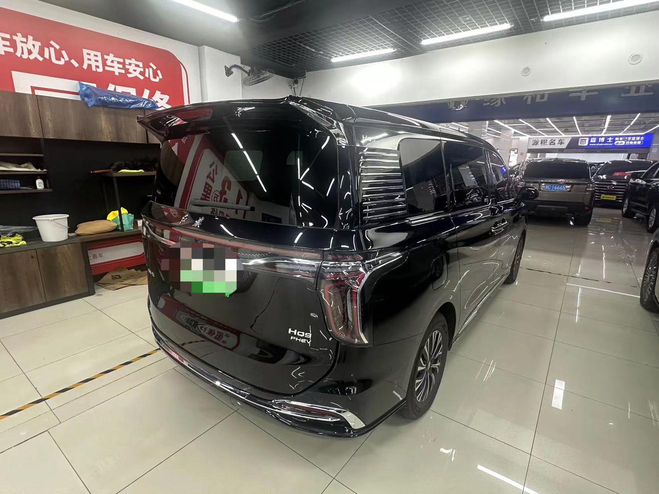 Hongqi HQ9 PHEV 2024 thumb 12