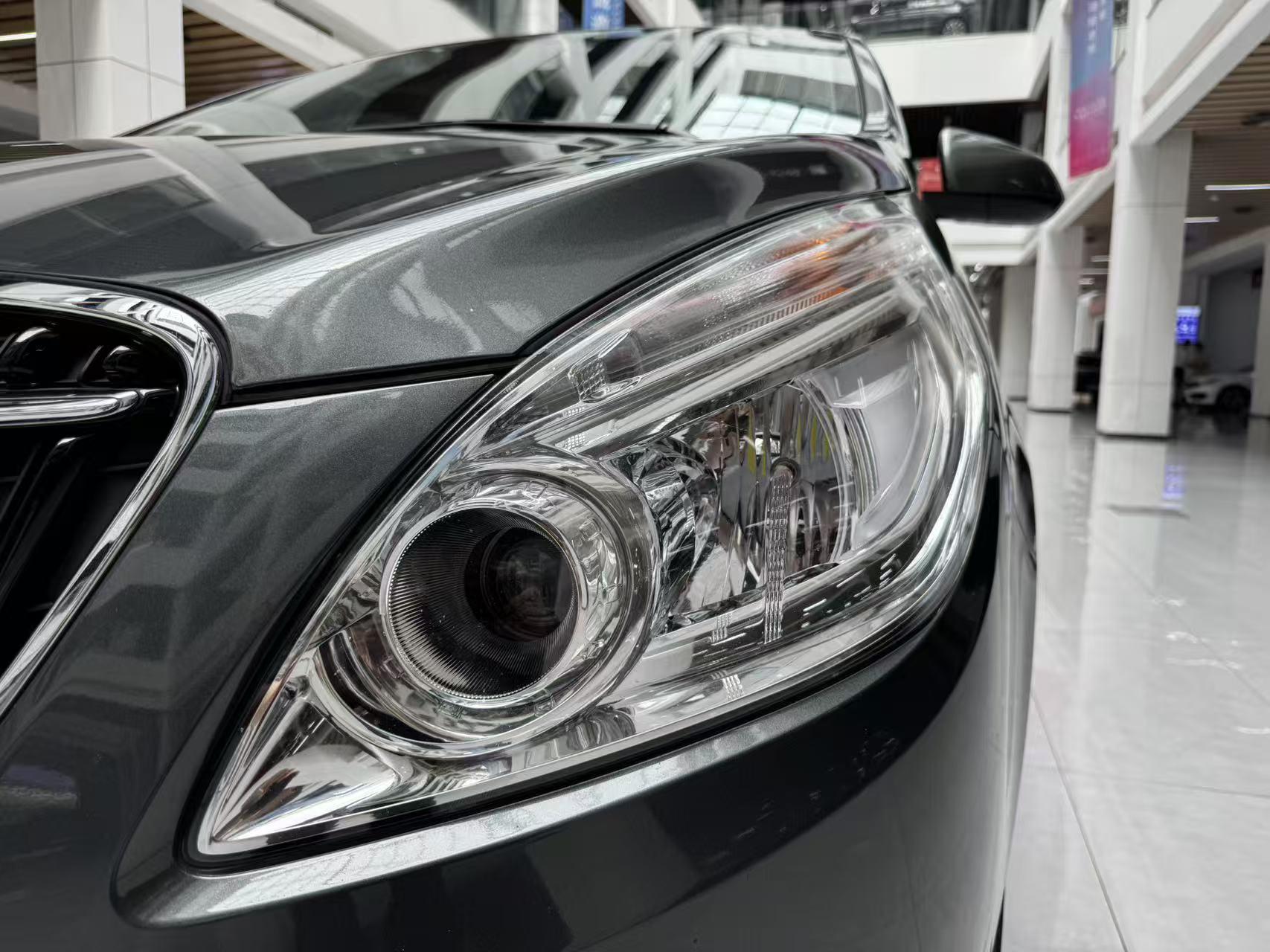 Buick GL8 2018 thumb 8