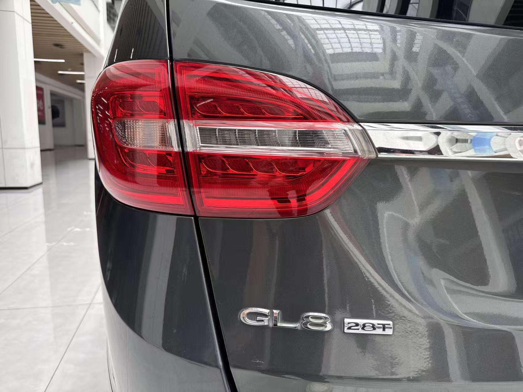 Buick GL8 2018 thumb 9
