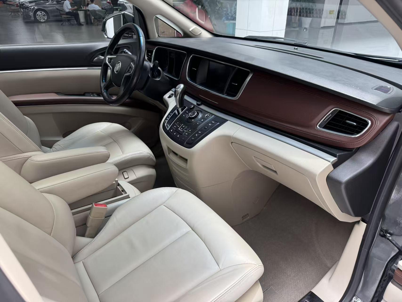 Buick GL8 2018 thumb 12