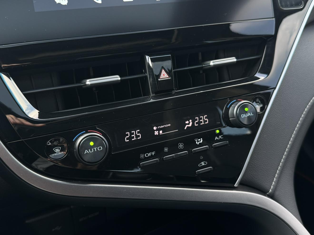 Toyota Camry 2021 thumb 10