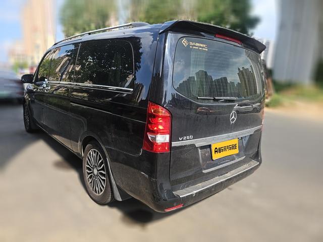 Mercedes-Benz Wei Ting 2018 thumb 2