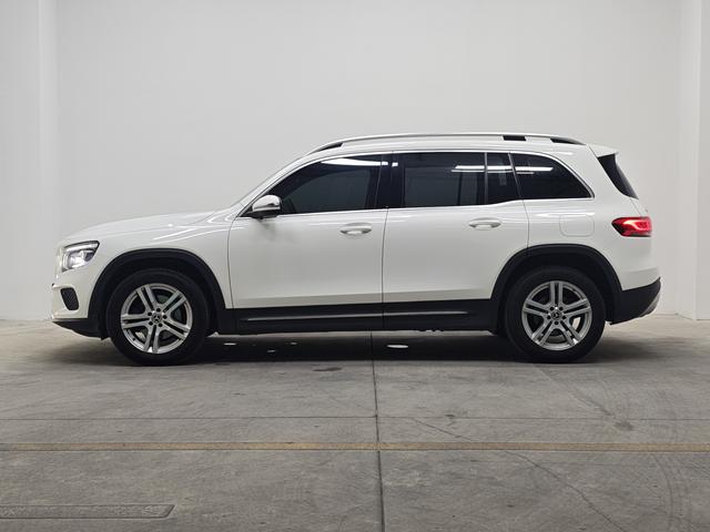 Mercedes-Benz GLB 2023 thumb 2