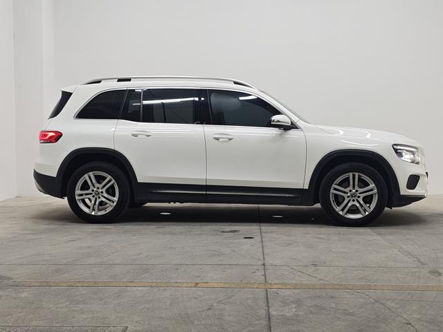 Mercedes-Benz GLB 2023 thumb 6