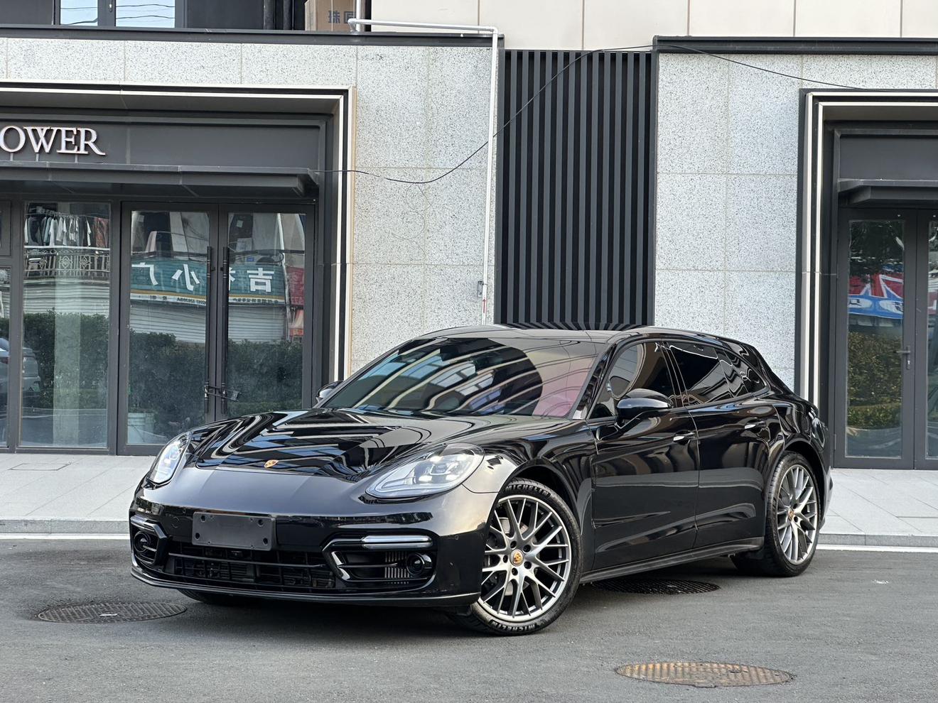 Porsche Panamera 2023 thumb 8